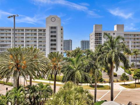 200 178th Dr 510, Sunny Isles Beach FL - photo 13 of 38