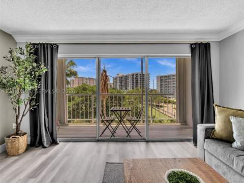 200 178th Dr 510, Sunny Isles Beach FL - photo 7 of 38
