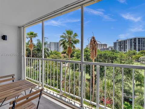 200 178th Dr 510, Sunny Isles Beach FL - photo 9 of 38