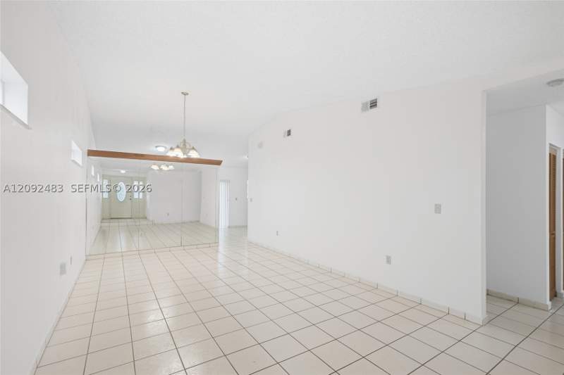 3 bedroom SingleFamilyResidence at 12641 NW 102nd Pl, Gardens Of El Jardin Sec, Hialeah Gardens — photo 4