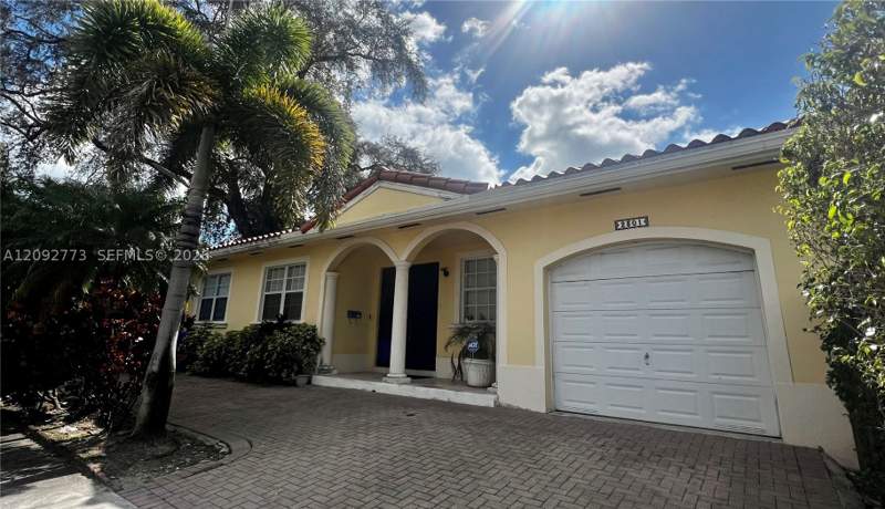 3 bedroom SingleFamilyResidence at 2301 SW 22nd Ave, New Shenandoah, Miami — photo 2