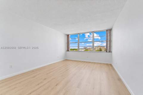 18021 Biscayne Blvd 1102, Aventura FL - photo 13 of 33