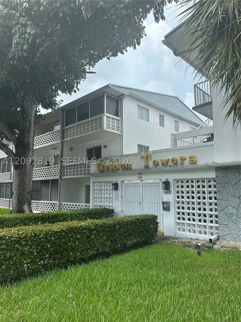 1 bedroom StockCooperative at 15600 NE 6th Ave 39A, Golden Towers No 2 Inc -, Miami — photo 2
