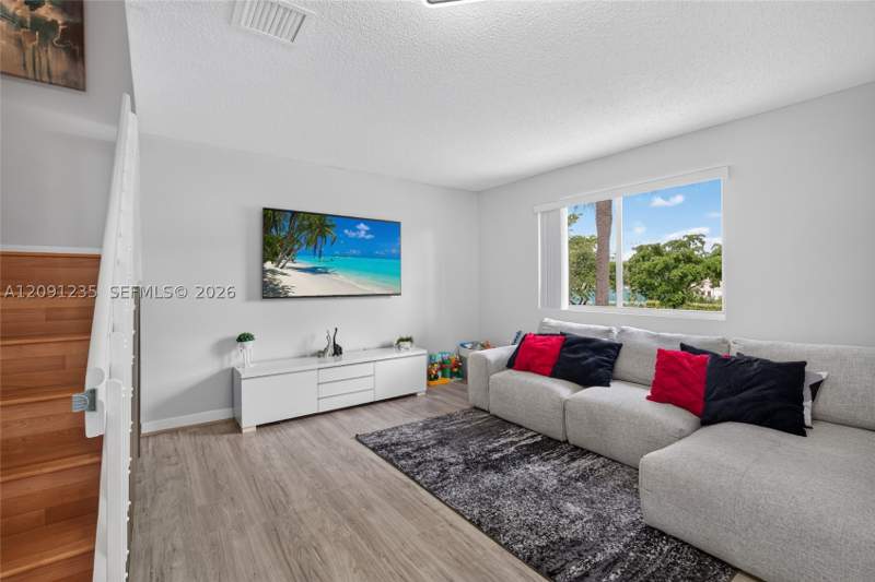 3 bedroom Condominium at 6205 Kendale Lakes Cir 281, Paseo Real Condo, Miami — photo 4