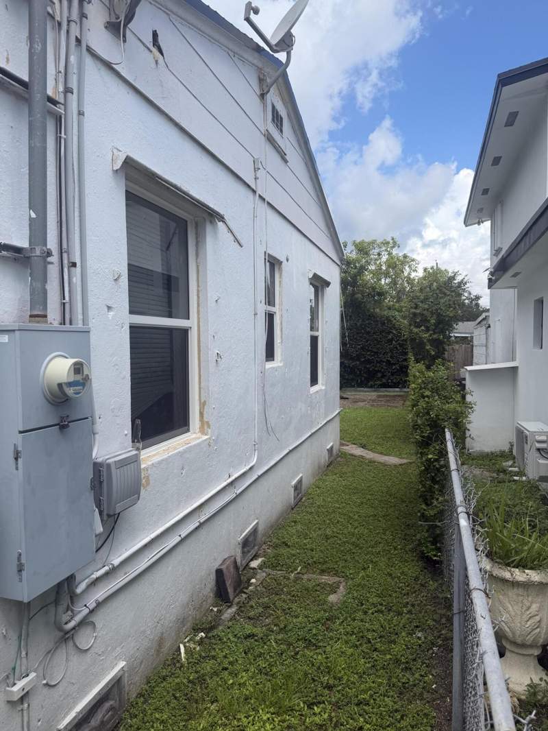 3 bedroom SingleFamilyResidence at 1419 NW 44th Street 1, N Miami Estates, Miami — photo 3