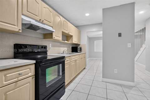 275 W 68th St 106, Hialeah FL - photo 23 of 29