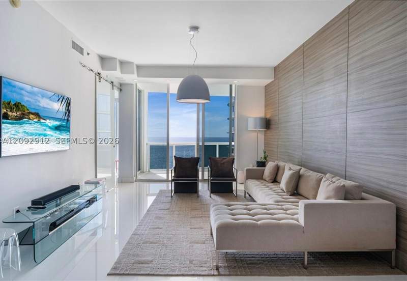 3 bedroom Condominium at 15811 Collins Ave 2006, Tdr Tower III Condo, Sunny Isles Beach — photo 2