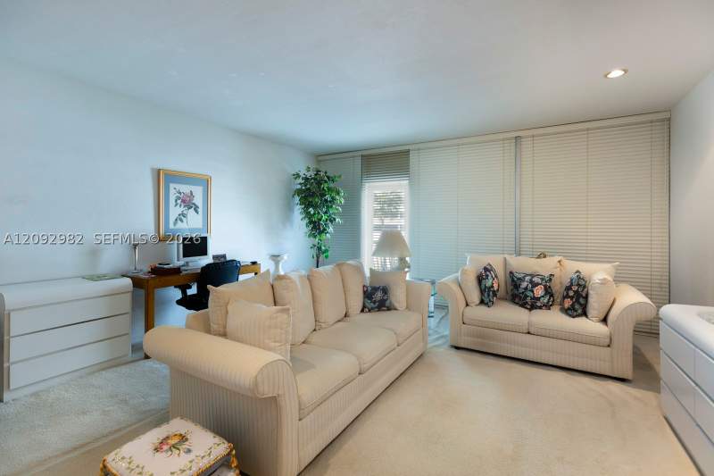 1 bedroom Condominium at 1408 Brickell Bay Dr 414, Brickell Bay Tower Condo, Miami — photo 2