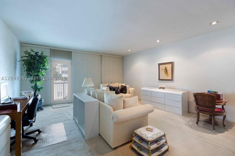 1 bedroom Condominium at 1408 Brickell Bay Dr 414, Brickell Bay Tower Condo, Miami — photo 4