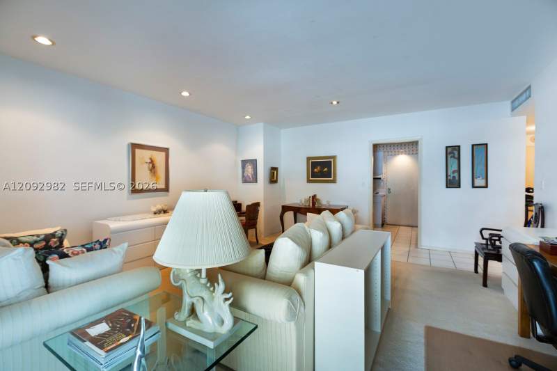 1 bedroom Condominium at 1408 Brickell Bay Dr 414, Brickell Bay Tower Condo, Miami — photo 5