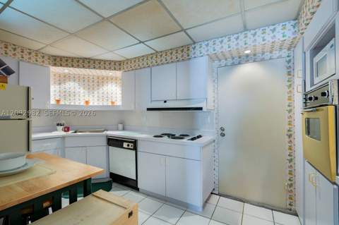 1408 Brickell Bay Dr 414, Miami FL - photo 7 of 13