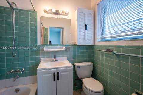 10178 Collins Ave 202, Bal Harbour FL - photo 7 of 11