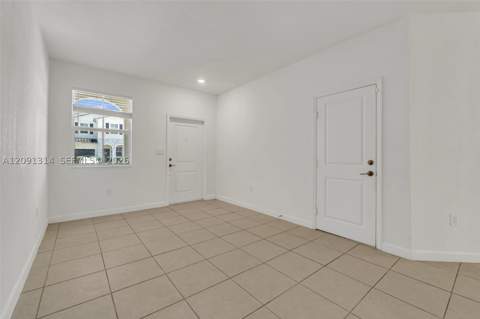 2683 SE 12th St, Homestead FL - photo 6 of 44