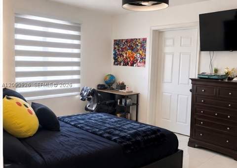 10071 NW 127 terrace, Hialeah Gardens FL - photo 6 of 14