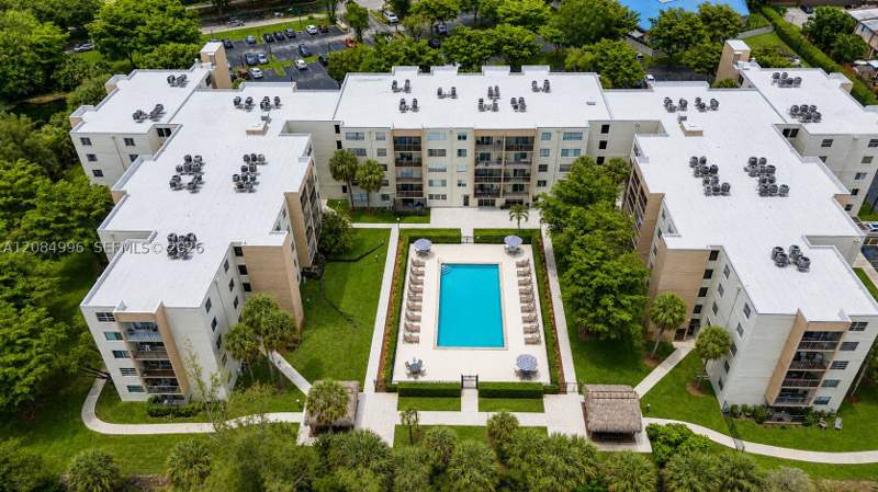2 bedroom Condominium at 14250 SW 62nd St 521, Cypress Club Of Kendale C, Miami — photo 3