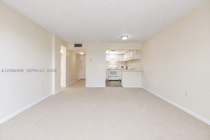 2 bedroom Condominium at 14250 SW 62nd St 521, Cypress Club Of Kendale C, Miami — photo 5