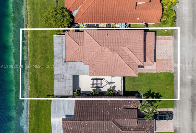 4 bedroom SingleFamilyResidence at 12028 SW 133rd Ter, Four Lakes Sec 7, Miami — photo 3