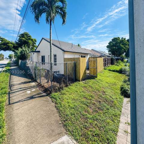18814 NW 46th Ave, Miami Gardens FL - photo 6 of 39