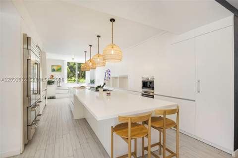 445 Grand Bay Dr 104, Key Biscayne FL - photo 9 of 36
