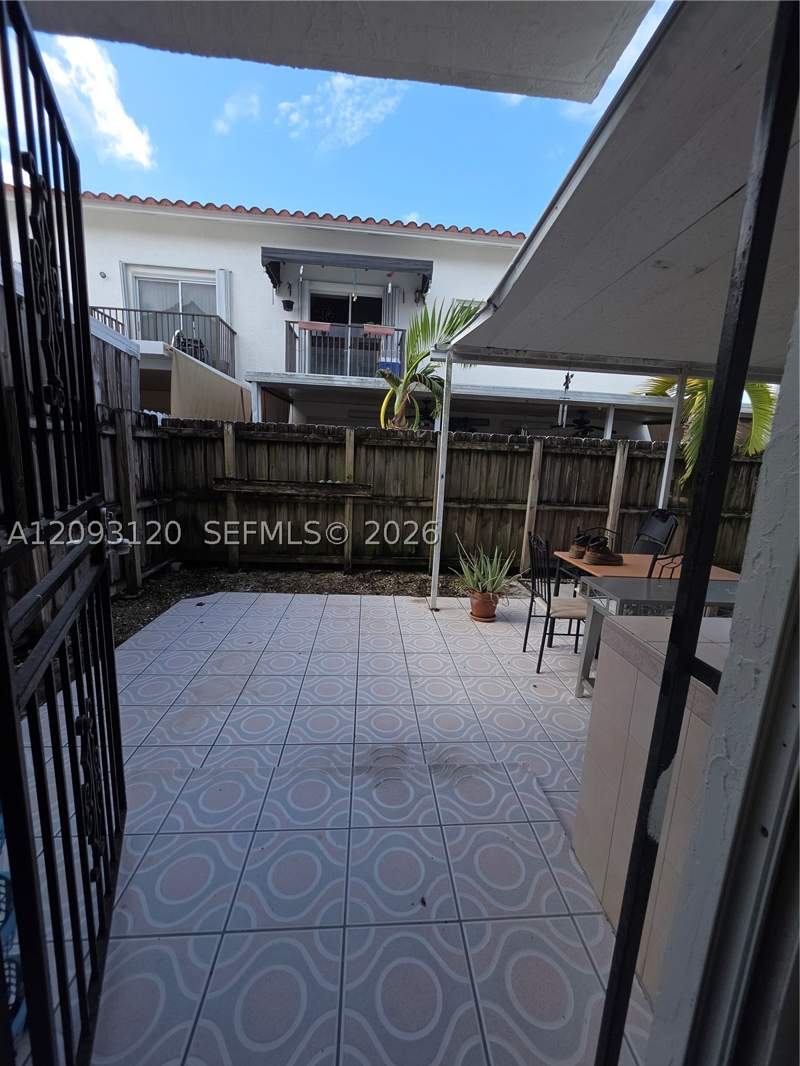 2 bedroom Condominium at 7673 W 29th Ln 102-47, El Prado Xiii Condo, Hialeah — photo 3
