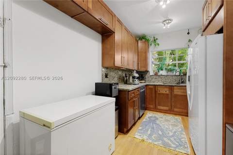 1005 Meridian Ave 8, Miami Beach FL - photo 14 of 26