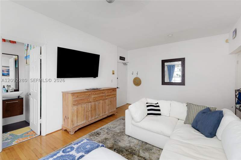 1 bedroom Condominium at 1005 Meridian Ave 8, 1005 Meridian Condo, Miami Beach — photo 5
