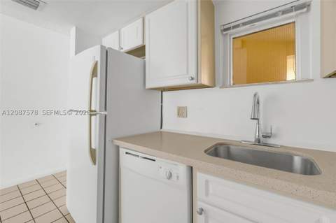 8255 Lake Dr 304, Doral FL - photo 12 of 26