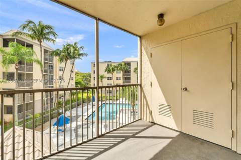 8255 Lake Dr 304, Doral FL - photo 17 of 26