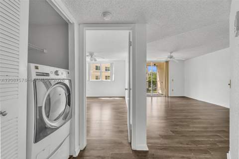 8255 Lake Dr 304, Doral FL - photo 22 of 26