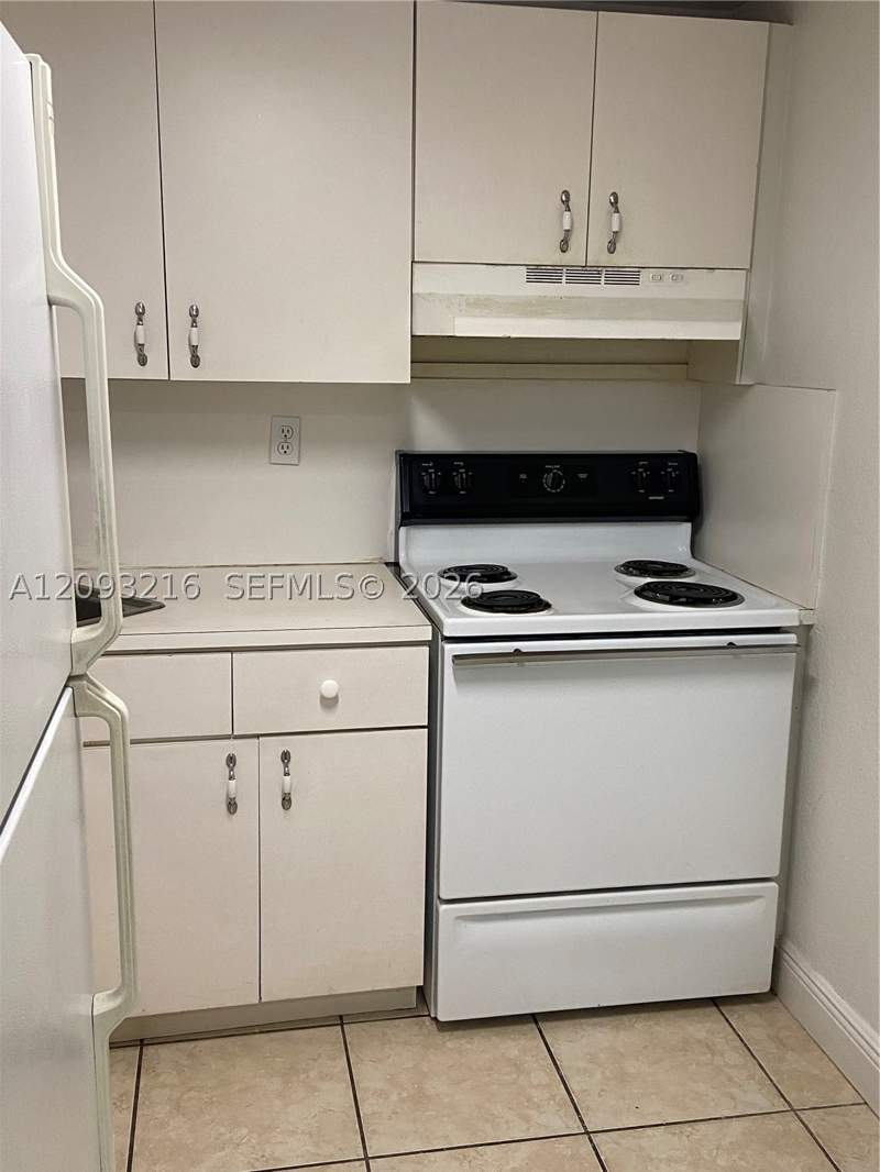 1 bedroom Condominium at 666 W 81st St 127, Las Estrellas Condo, Hialeah — photo 4