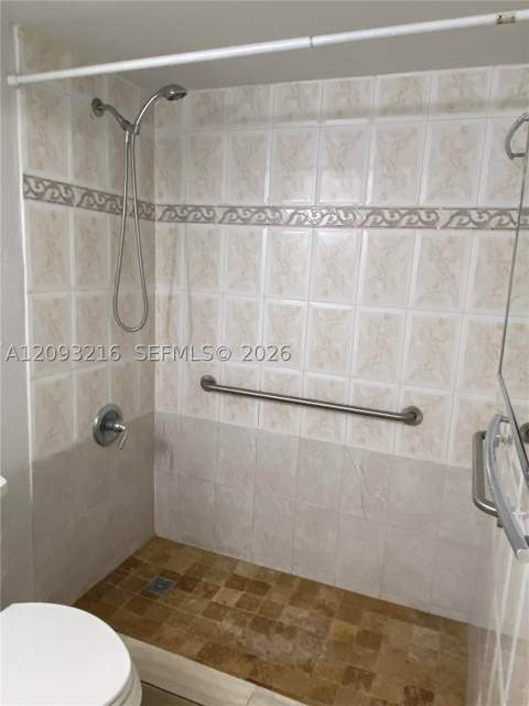 666 W 81st St 127, Hialeah FL - photo 7 of 12