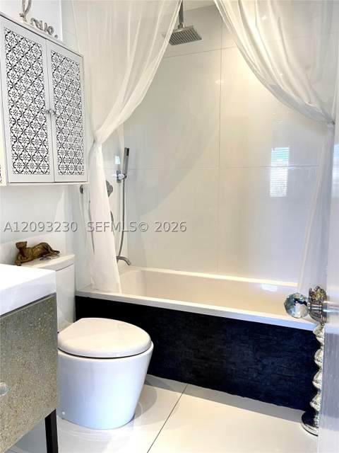 13105 Ixora Ct 302, North Miami FL - photo 17 of 45