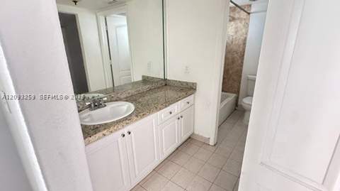 11051 W Okeechobee Rd 101, Hialeah Gardens FL - photo 14 of 24