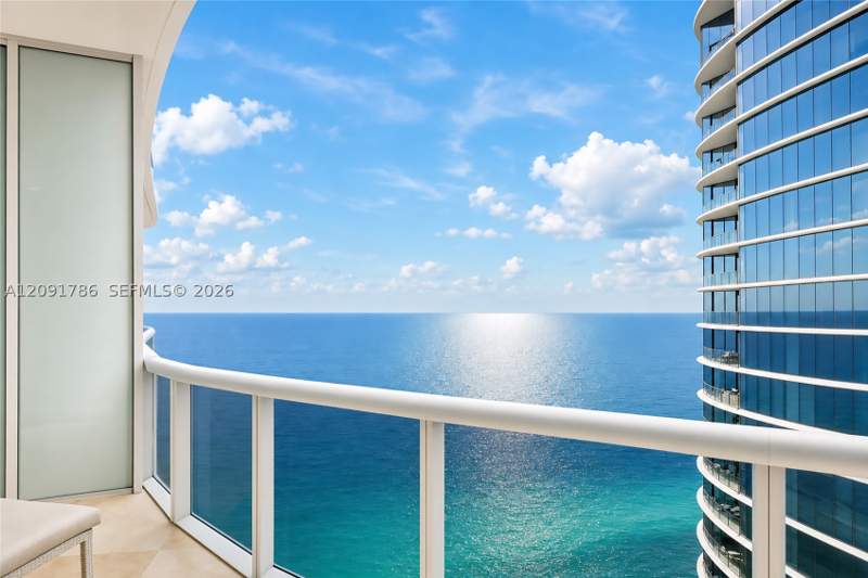 3 bedroom Condominium at 15811 Collins Ave 4007, Tdr Tower III Condo, Sunny Isles Beach — photo 2