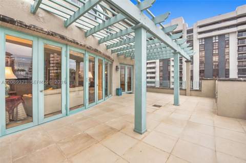 610 Valencia Ave 502, Coral Gables FL - photo 10 of 29
