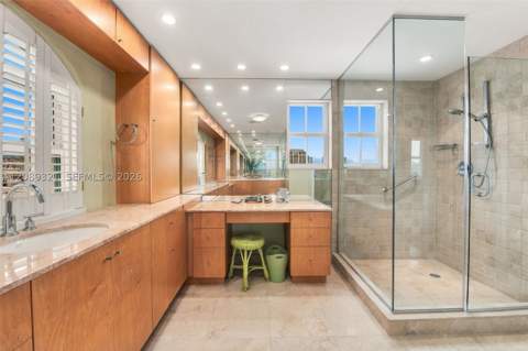 610 Valencia Ave 502, Coral Gables FL - photo 20 of 29