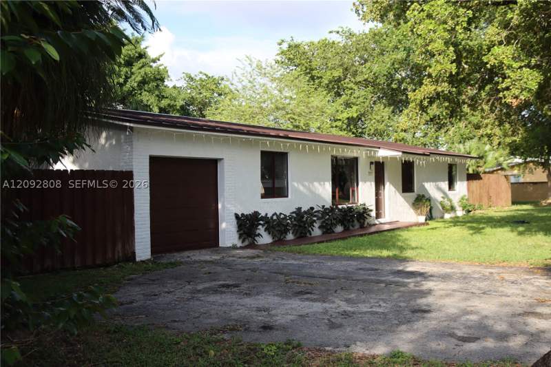 4 bedroom SingleFamilyResidence at 16401 SW 293rd St, Paradise Pines, Homestead — photo 3