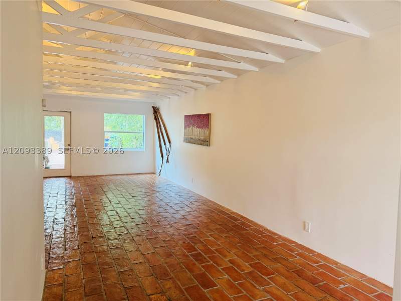 3 bedroom SingleFamilyResidence at 3841 Kumquat Ave, Douglas Circle, Miami — photo 3