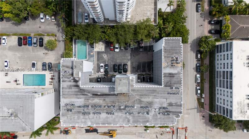 1 bedroom Condominium at 1340 Lincoln Rd 207, Golden House Condo, Miami Beach — photo 3
