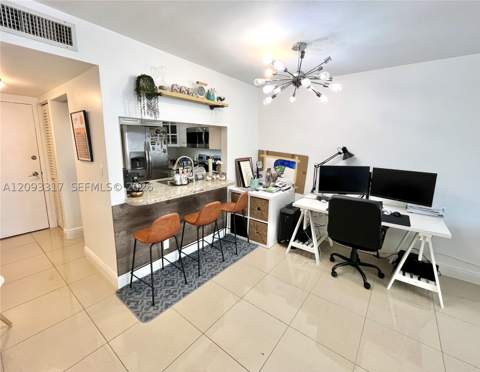 2935 NE 163rd St 5P, North Miami Beach FL - photo 16 of 31