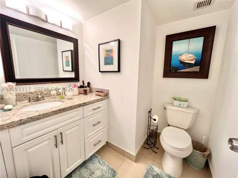 2935 NE 163rd St 5P, North Miami Beach FL - photo 17 of 31