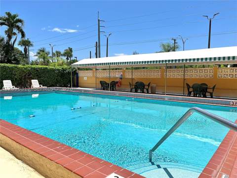 2935 NE 163rd St 5P, North Miami Beach FL - photo 19 of 31