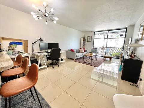 2935 NE 163rd St 5P, North Miami Beach FL - photo 7 of 31