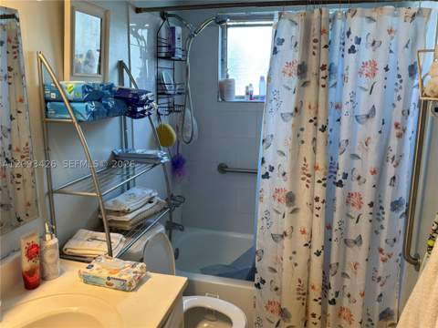 13715 Kendale Lakes Cir A-107, Miami FL - photo 16 of 29