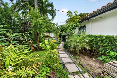 13310 NW 8th St, Miami FL - photo 19 of 49