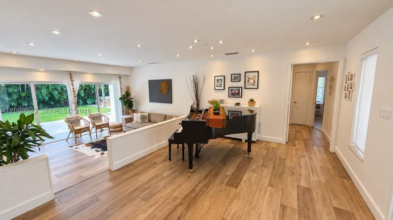 4 bedroom SingleFamilyResidence at 1835 NE 212th Terrace, Highland Gardens Fourth A, Miami — photo 4