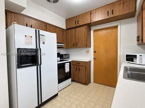 949 NW 9th St, Homestead FL - photo 11 of 33