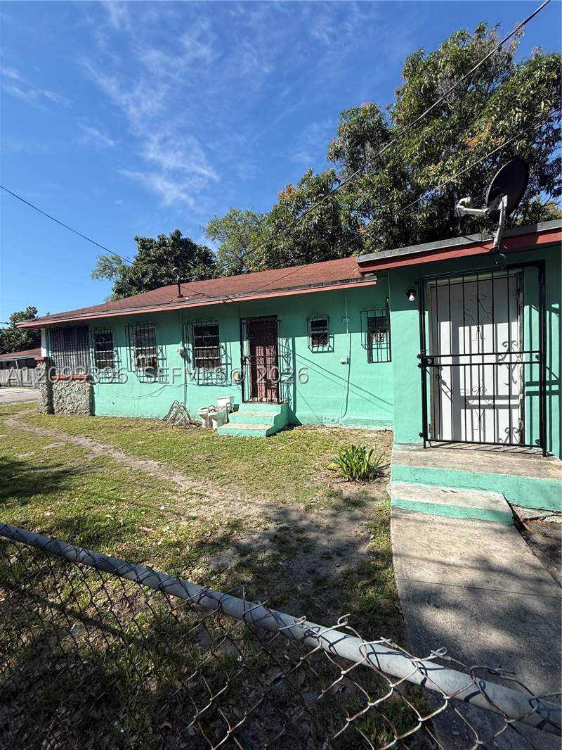 4 bedroom SingleFamilyResidence at 105 NW 58th St, High School Pk Track, Miami — photo 4