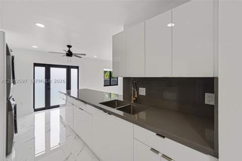 8745 NW 150th Ter, Miami Lakes FL - photo 14 of 46
