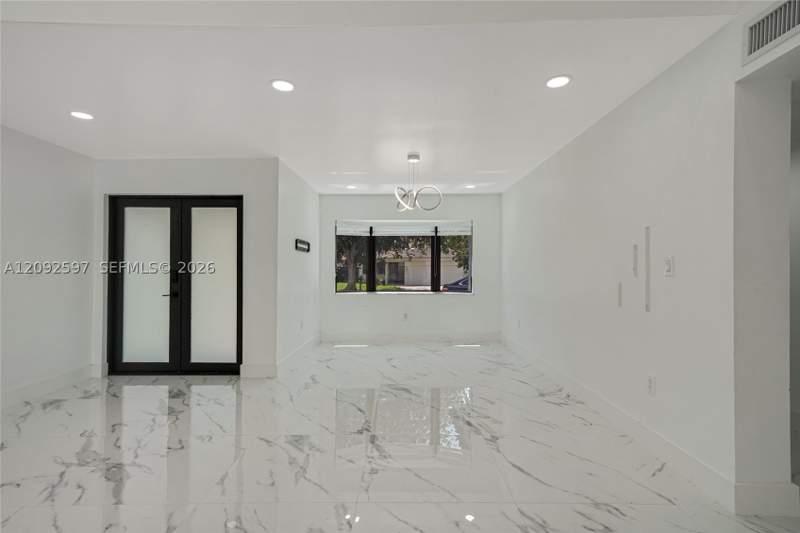 5 bedroom SingleFamilyResidence at 8745 NW 150th Ter, West Lakes Gardens, Miami Lakes — photo 3